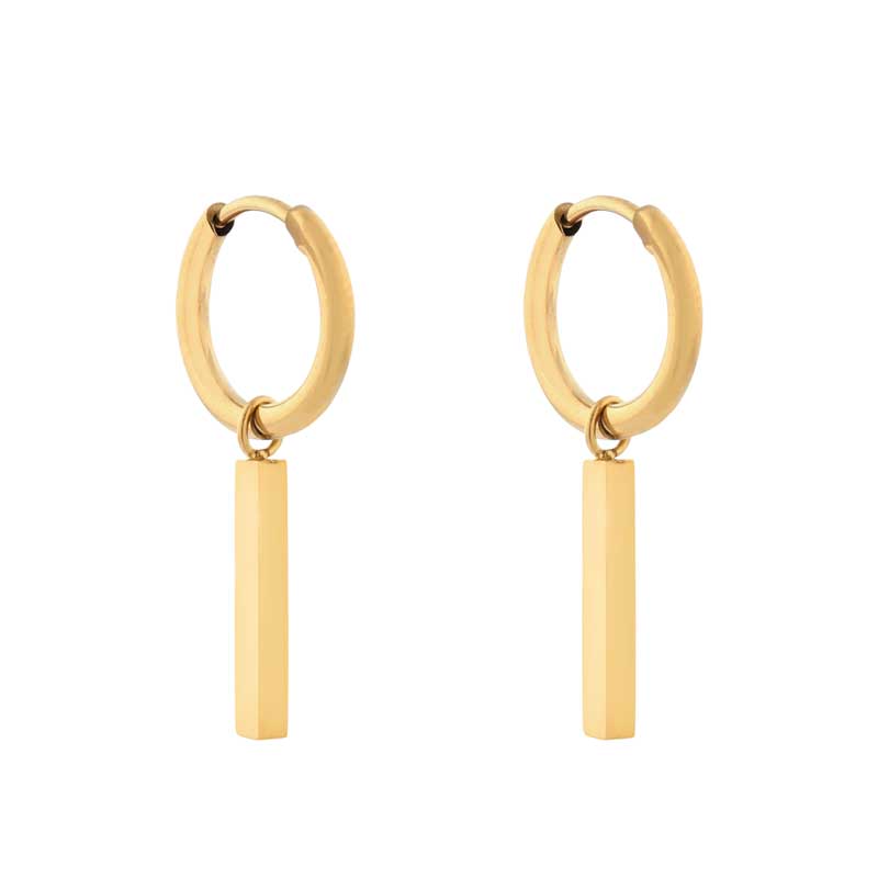 Oorbellen klein met hanger staafje groot goud Oorbellen klein met hanger staafje groot goud