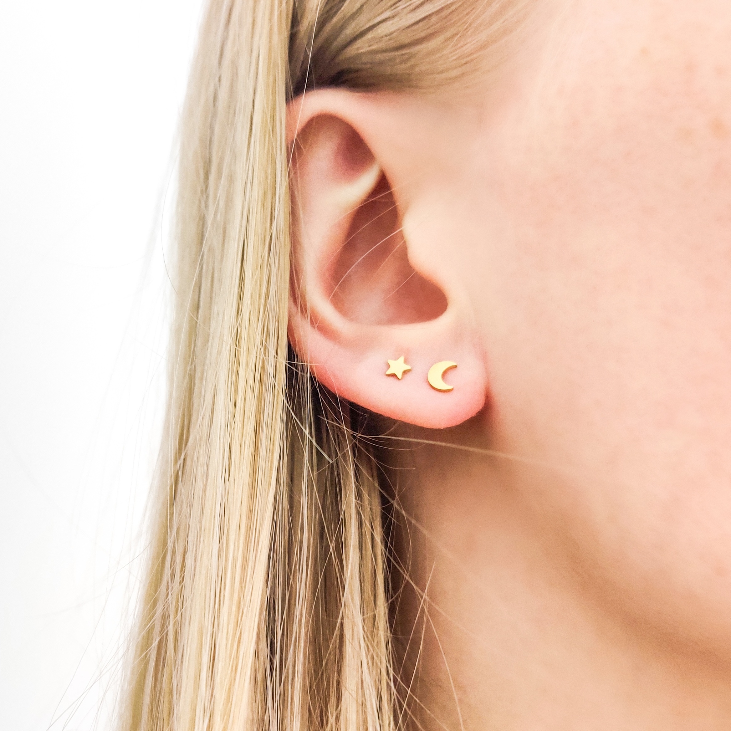 Stud earrings moon Stud earrings moon